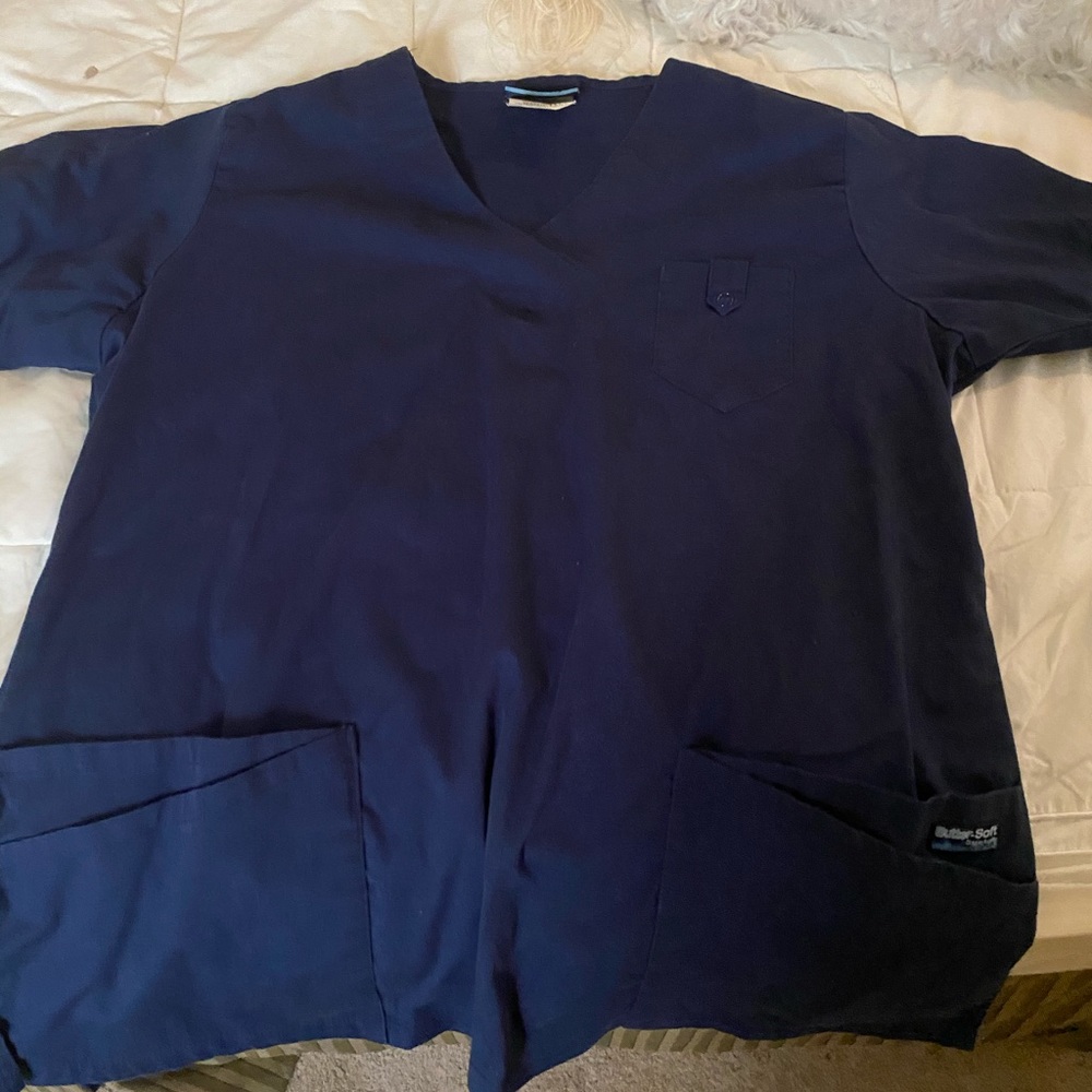 Scrub top